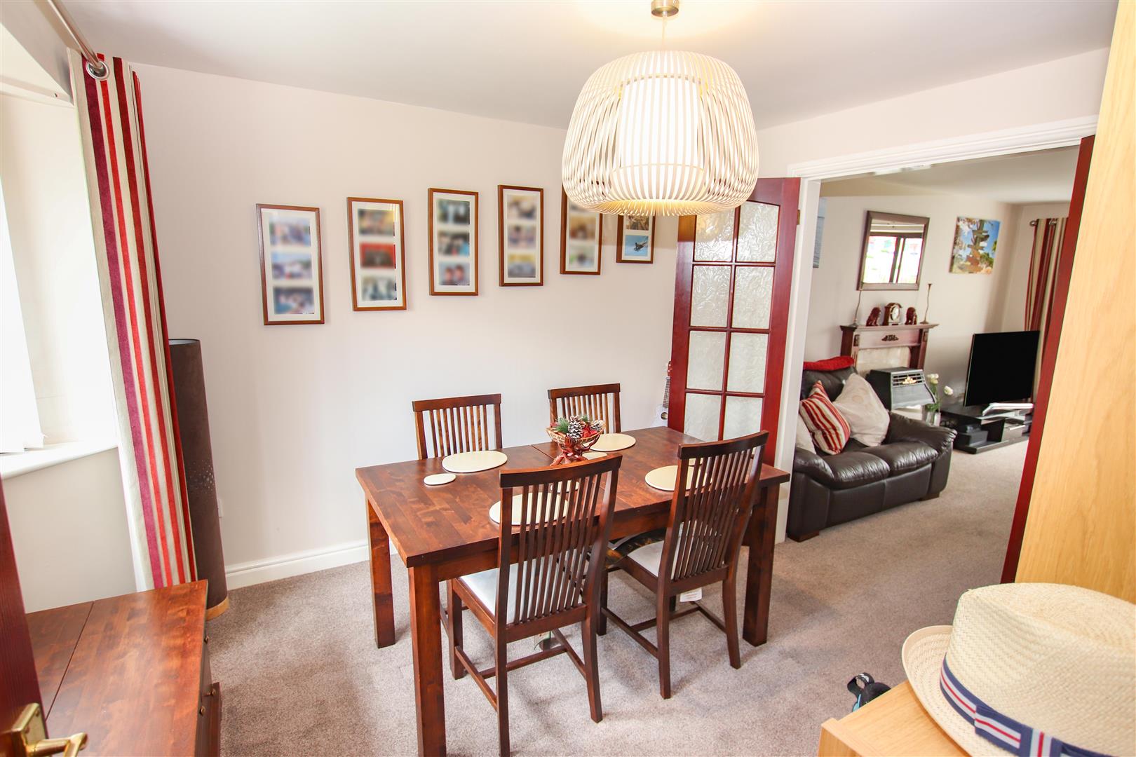 BAY FRONTED DINING ROOM